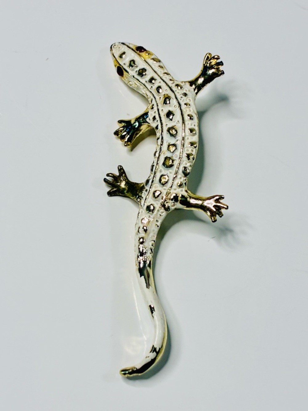 VTG Gold and White Lizard Brooch with Red Eye Lightweight Eclectic Everyday - Picture 4 of 14